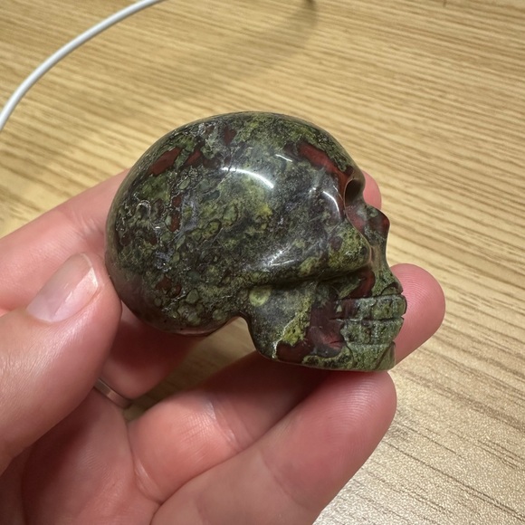Dragon Blood Jasper Skull Natural Gemstone Carving - Picture 7 of 8